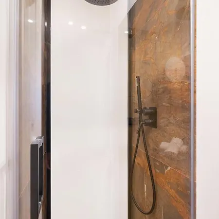 A Casa Di Giulia - Elegante Loft In Centro Storico Apartment *